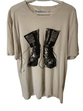 John Varvatos Black Combat Boot Graphic on Cream Short Sleeve Tee Size XL